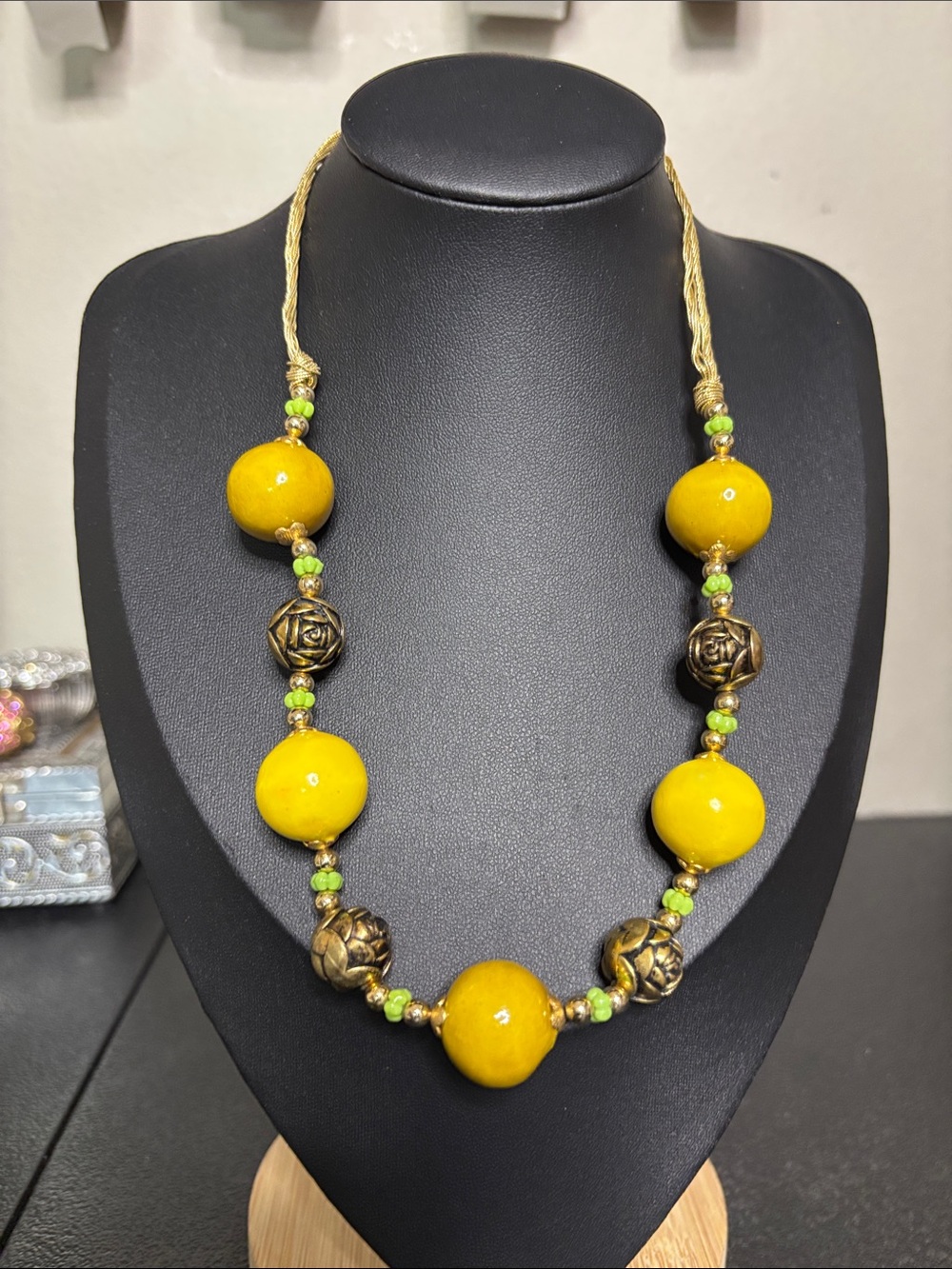 Vintage Hobe Patenr Yellow Green Bead Necklace Gold Accents Unique Acrylic